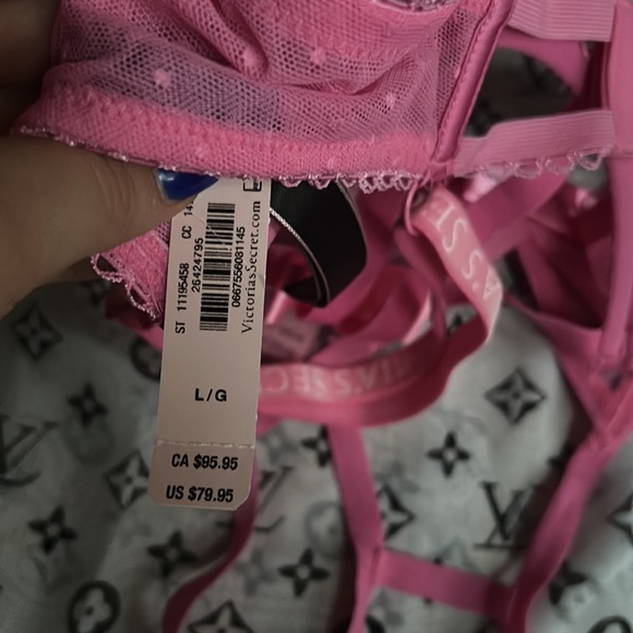 Victoria’s Secret matching lingerie set - Picture 3 of 4